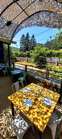 photo de 1957 le restaurant à Vals-les-Bains