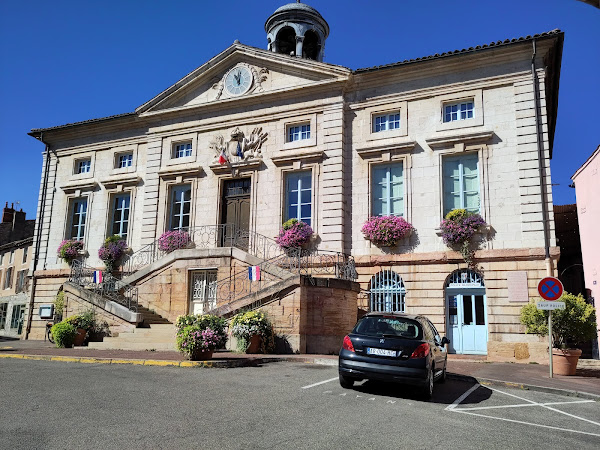 photo de Bar De L'Hôtel De Ville à Tournus