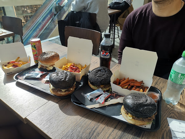 photo de Black & White Burger Créteil Soleil à Créteil