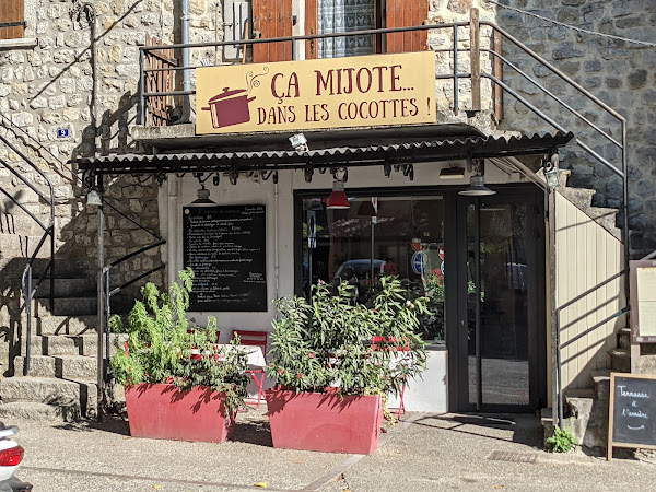 photo de ça mijote dans les cocottes à Ruoms