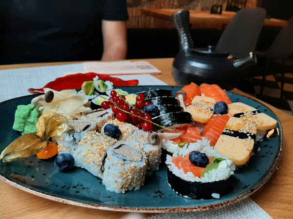 photo de Dokku Sushi & Wine Plewiska à Plewiska