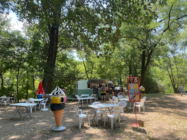 photo de Food truck proche guinguette à Saint-Denis