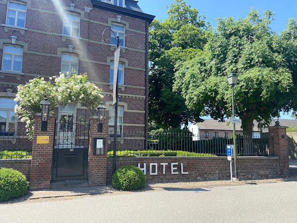 photo de Hotel Aldeneikerhof à Maaseik