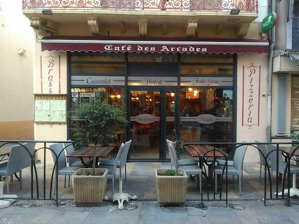 photo de Hôtel Des Arcades à Limoux