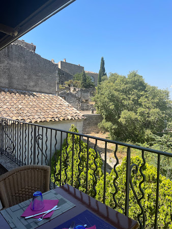 photo de Hôtel Restaurant Bautezar et Musée à Les Baux-de-Provence