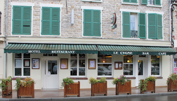 photo de HOTEL RESTAURANT LE CYGNE à Milly-la-Forêt