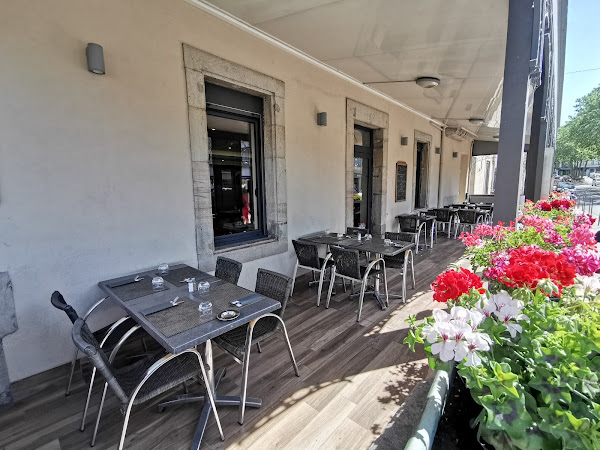 photo de Hôtel Restaurant Le Pont Neuf à Saint-Affrique