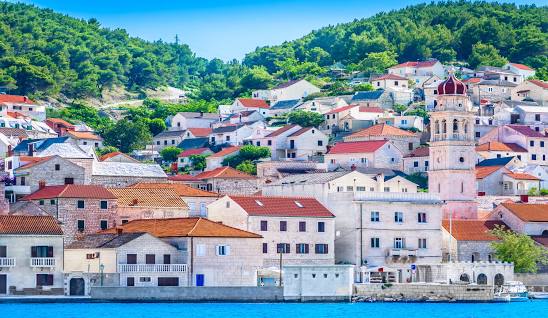 Pučišća 5 restaurants