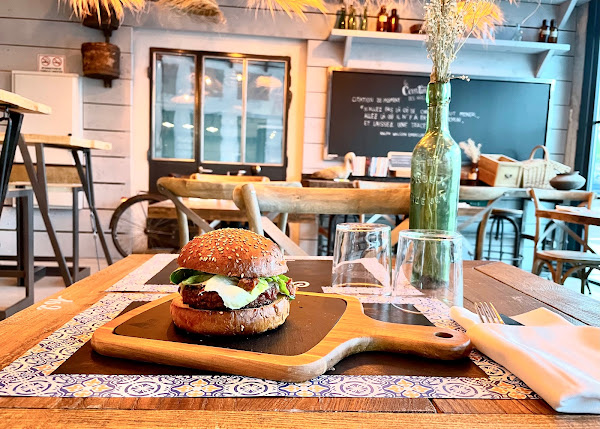 photo de La Cantina des Halles à Éguilles