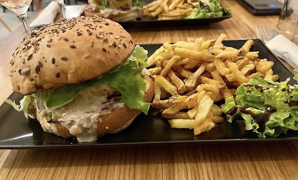 photo de La Case Burger à Saint-Étienne-de-Fontbellon