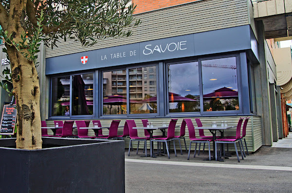 photo de La Table de Bretagne et Table de Savoie à Montigny-le-Bretonneux