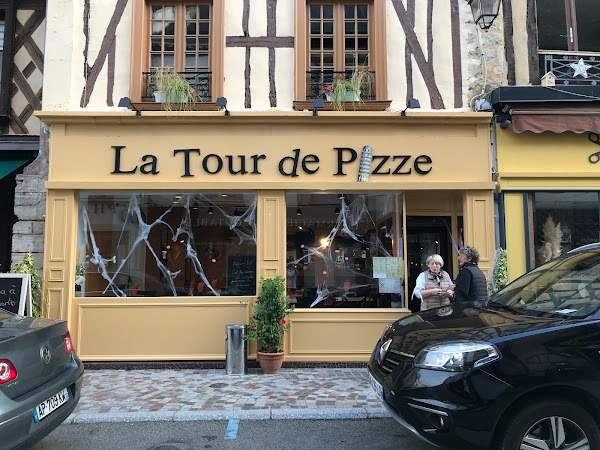 photo de La Tour de Pizze à La Ferté-Bernard