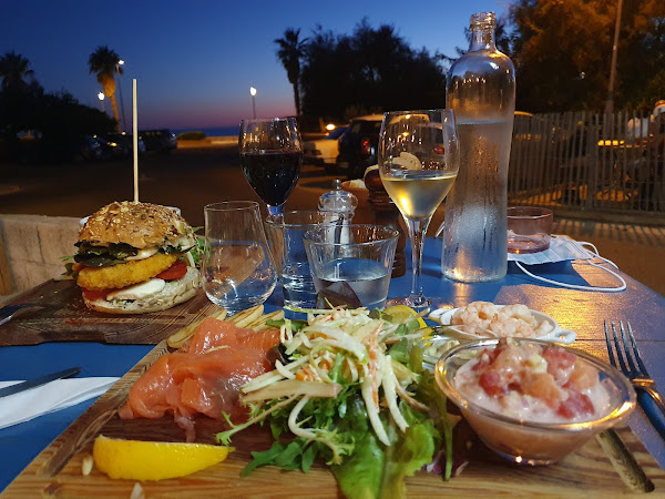 photo de Le Blue Restaurant | Bar à vin à Saint-Mandrier-sur-Mer