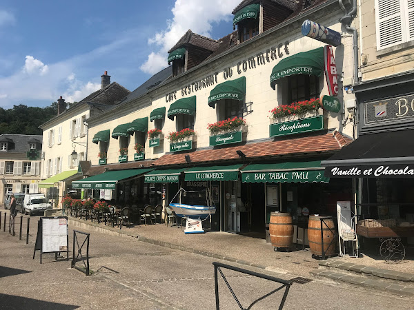 photo de Le Commerce à Pierrefonds