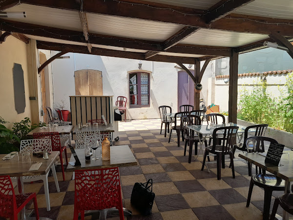 photo de Le numéro 33 à Saint-Estèphe