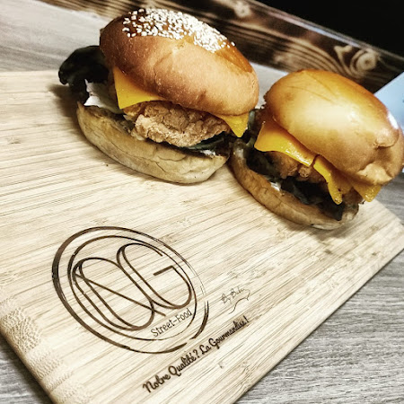 photo de LE QG STREET-FOOD à Naves