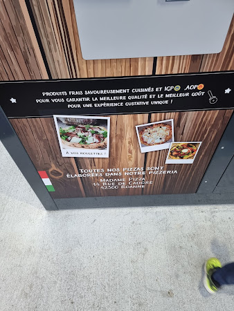 photo de Madame pizza distributeur 24h/24 7j/7 à Amplepuis