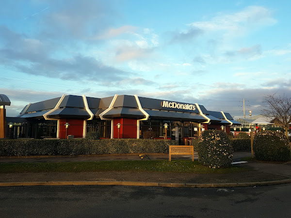 photo de McDonald's à Flins-sur-Seine