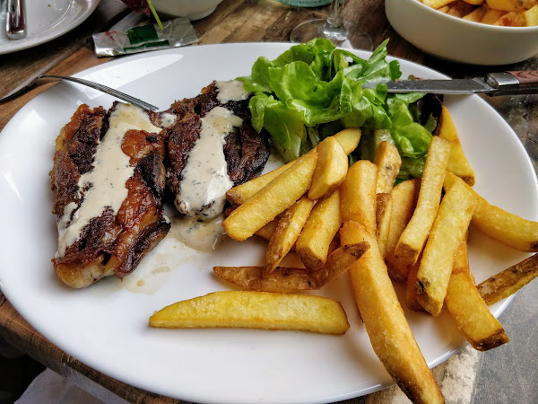 photo de Moelleuses et Persillées - Restaurant de viande près de la Cité du Vin à Bordeaux