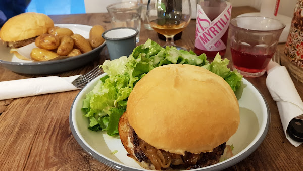 photo de MONSIEUR MADAME - Burger Gourmand à Aix-les-Bains
