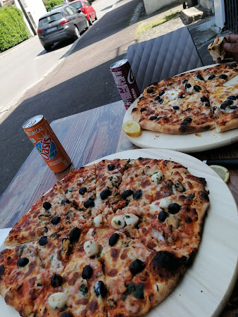 photo de Pizza di napoli à Montchanin