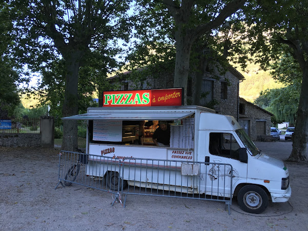 photo de Pizzas à emporter à Rémuzat