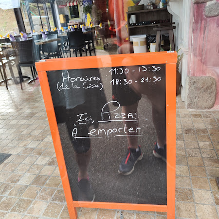 photo de Pizzeria (Camping Le Pommier) à Villeneuve-de-Berg