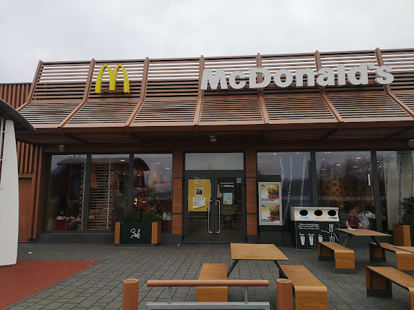 photo de Restauracja McDonald's à Sulechów