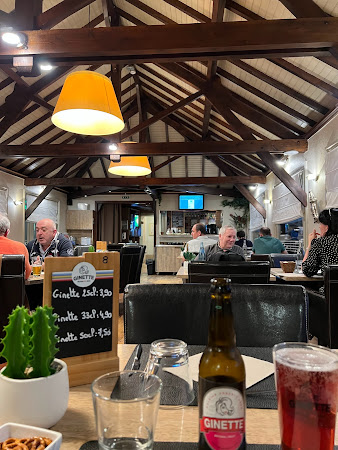 photo de RESTAURANT DES ACACIAS à Neuville-en-Ferrain