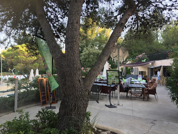 photo de Restaurant des Pins à Mallemort