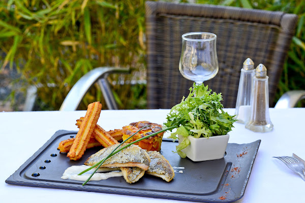 photo de Restaurant - Hôtel L'amandier à Morlaas