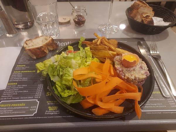 photo de Restaurant L'authentique - Bar à Vins à Roquebrune-sur-Argens