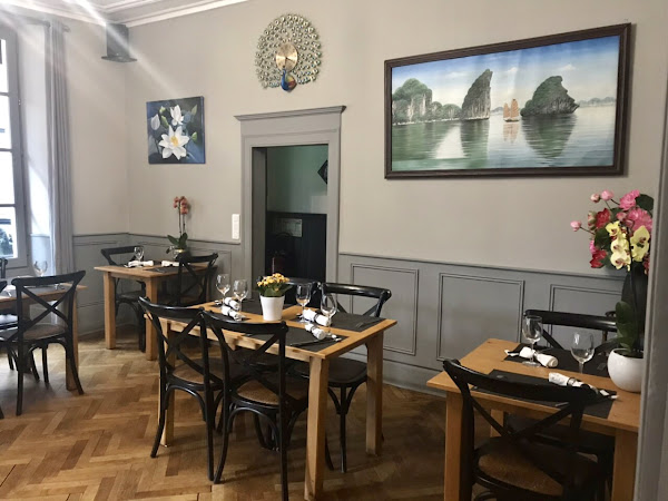 photo de Restaurant LA BAIE D'HALONG à Argenton-sur-Creuse