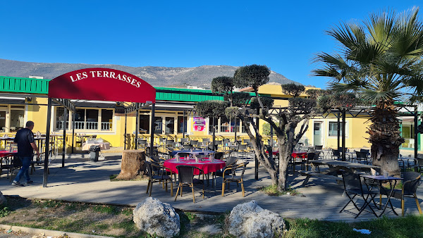 photo de restaurant les terrasses à Carros
