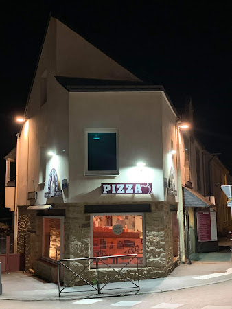 photo de Restaurant Pizza-Braises. Au feu de bois..a emporter & sur place à Theix-Noyalo
