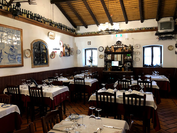 photo de Restaurante Antiquários Dos Leitões à Loulé
