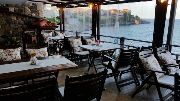 photo de Ресторант Ривиера Созопол/Restaurants Riviera Sozopol à Sozopol