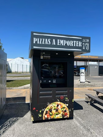 photo de Revolution Pizza / Distributeur Automatique de Pizzas 24/7 à Romilly-sur-Seine