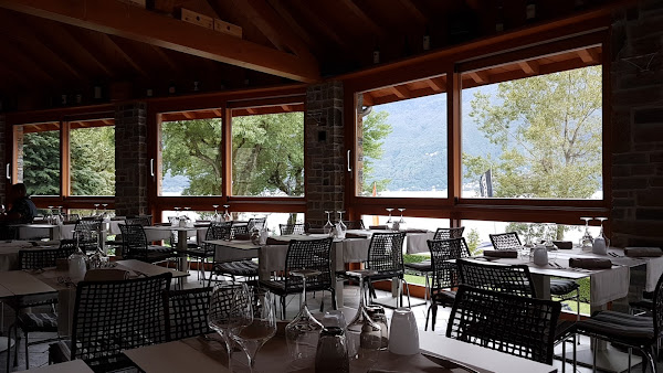 photo de Ristorante Mazzardit à Tronzano Lago Maggiore