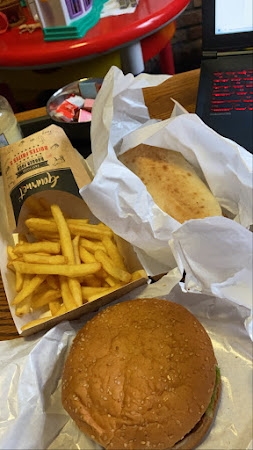 photo de So Burger à Courcelles