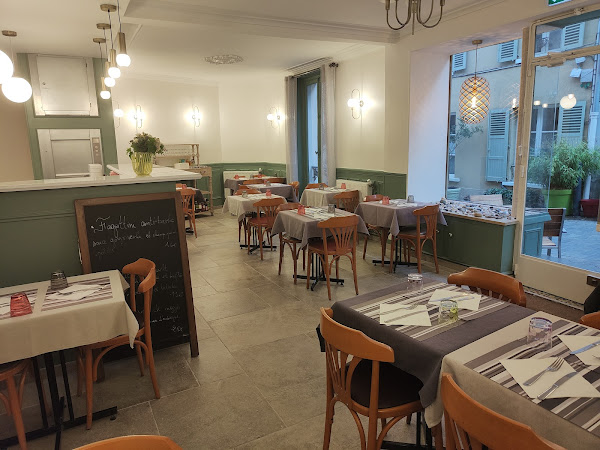 photo de Sous l'Olivier à Marly-le-Roi