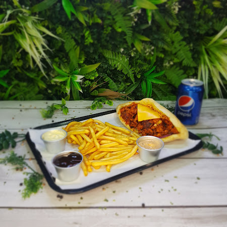 photo de The Hatch Fast Food à Saint-Leu-la-Forêt