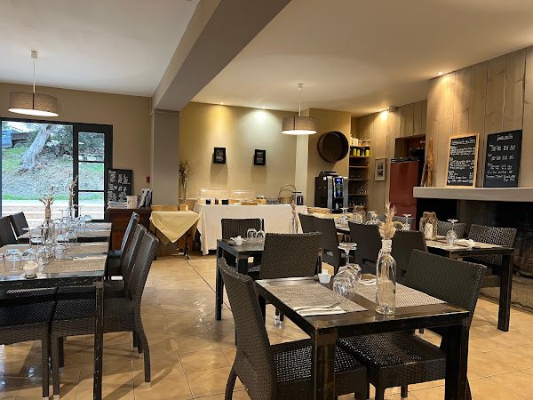 photo de U Santu Petru Restaurant - Saint-Florent, Corse à Saint-Florent