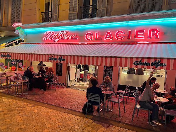 photo de Vilfeu Père et fils maîtres glaciers à Cannes