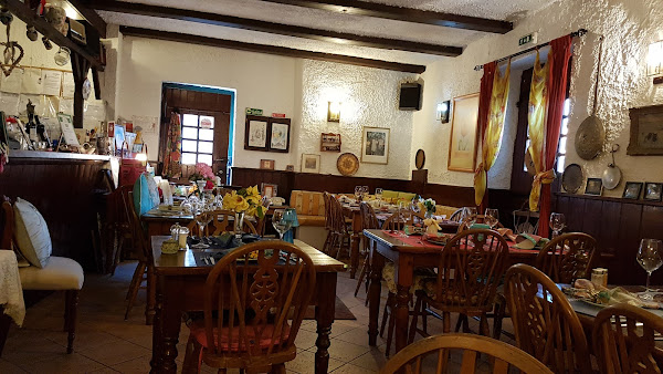 photo de Village Inn à Estômbar