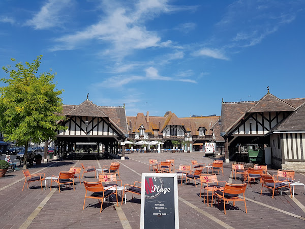 photo de Yacht Café Deauville à Deauville